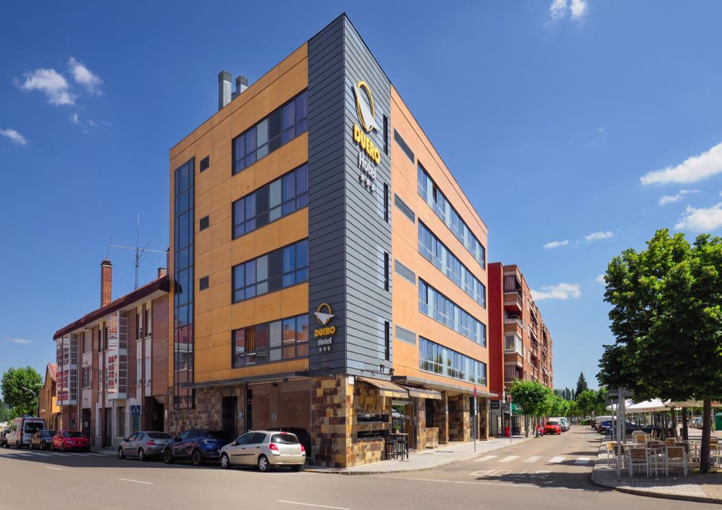 Fachada del Hotel Duero