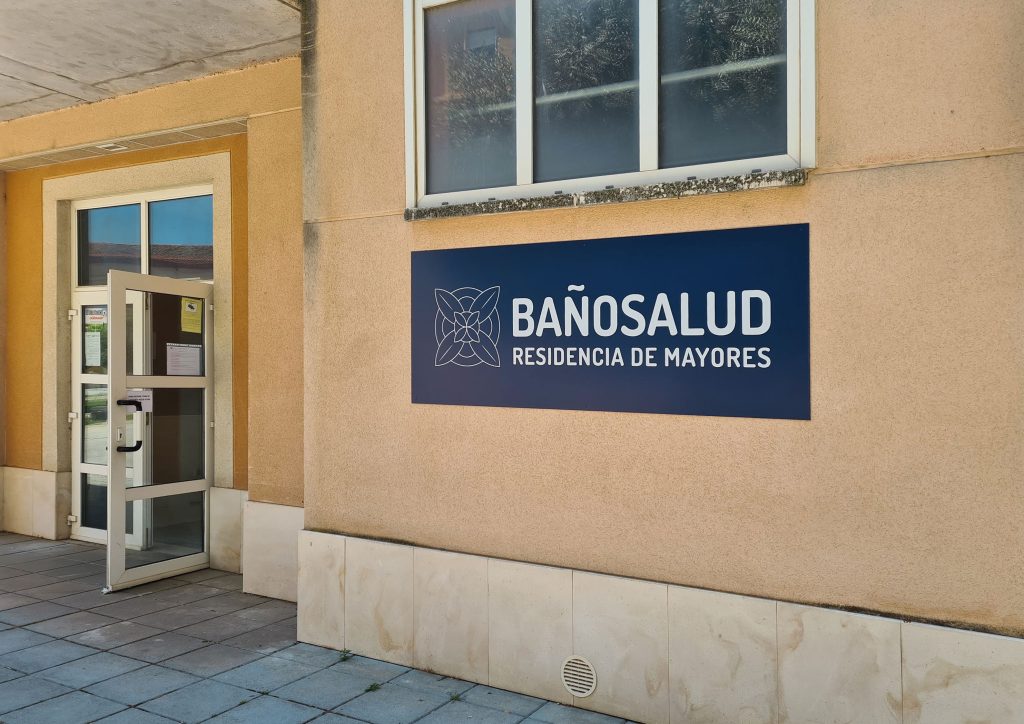 Bañosalud - rótulos exteriores